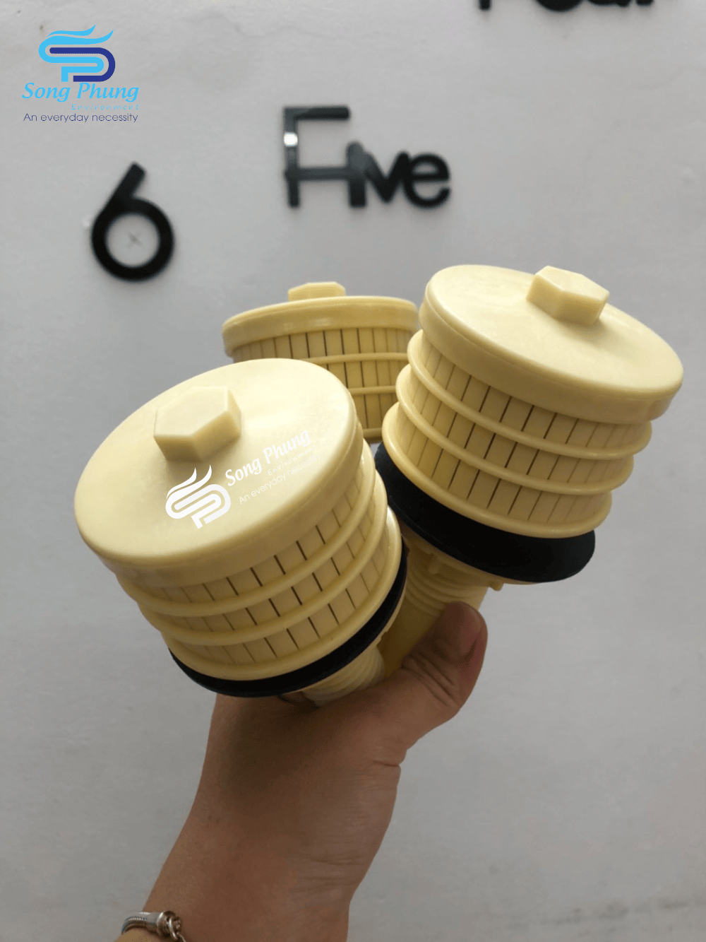 F0508. 0.25slot filter nozzle