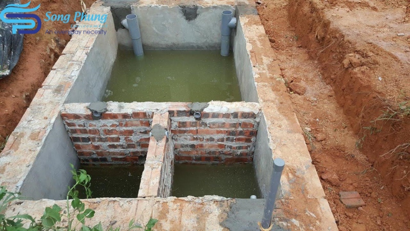 Hầm tự hoại và bể tách dầu trong hệ thống xử lý nước thải